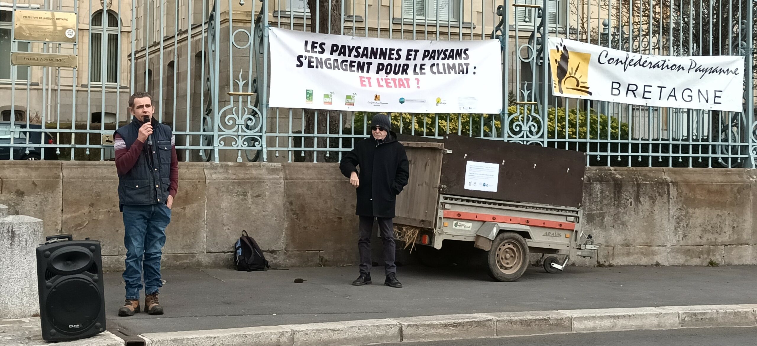 Mobilisation devant la préfecture de région à Rennes